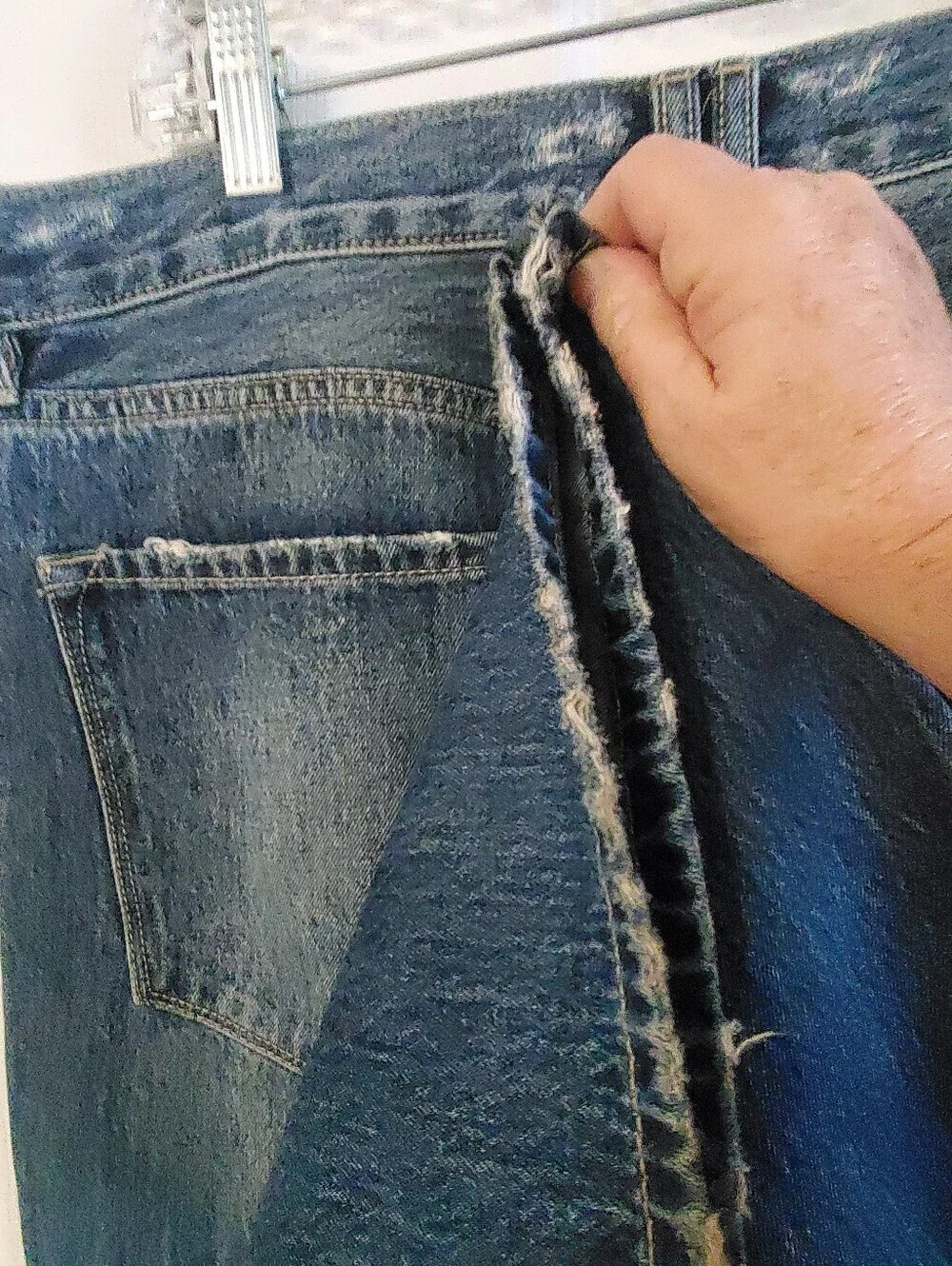 KANCAN BUTTON FLY . 15/31. DENIM JEAN DISTRESSED.  WIDE LEG. High Rise